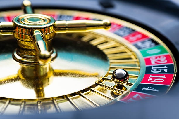 Buffalo King slot game interface showing reels and symbol layout